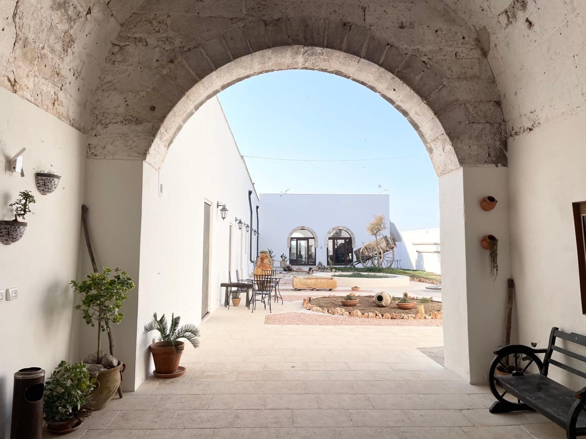 Masseria Vico Hotell Villaggio Resta Eksteriør bilde